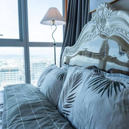A2J Luxury 2Br Bgc Uptown Suite Near Uptown Mall Manila Zewnętrze zdjęcie