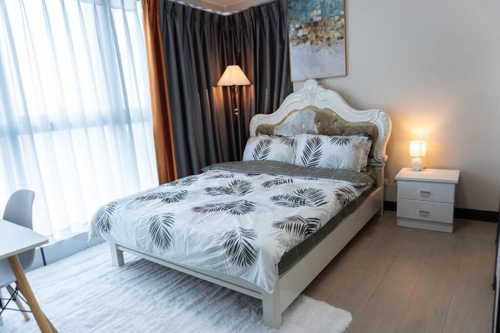 A2J Luxury 2Br Bgc Uptown Suite Near Uptown Mall Manila Zewnętrze zdjęcie