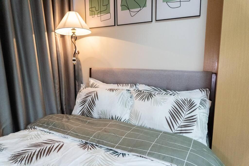 A2J Luxury 2Br Bgc Uptown Suite Near Uptown Mall Manila Zewnętrze zdjęcie
