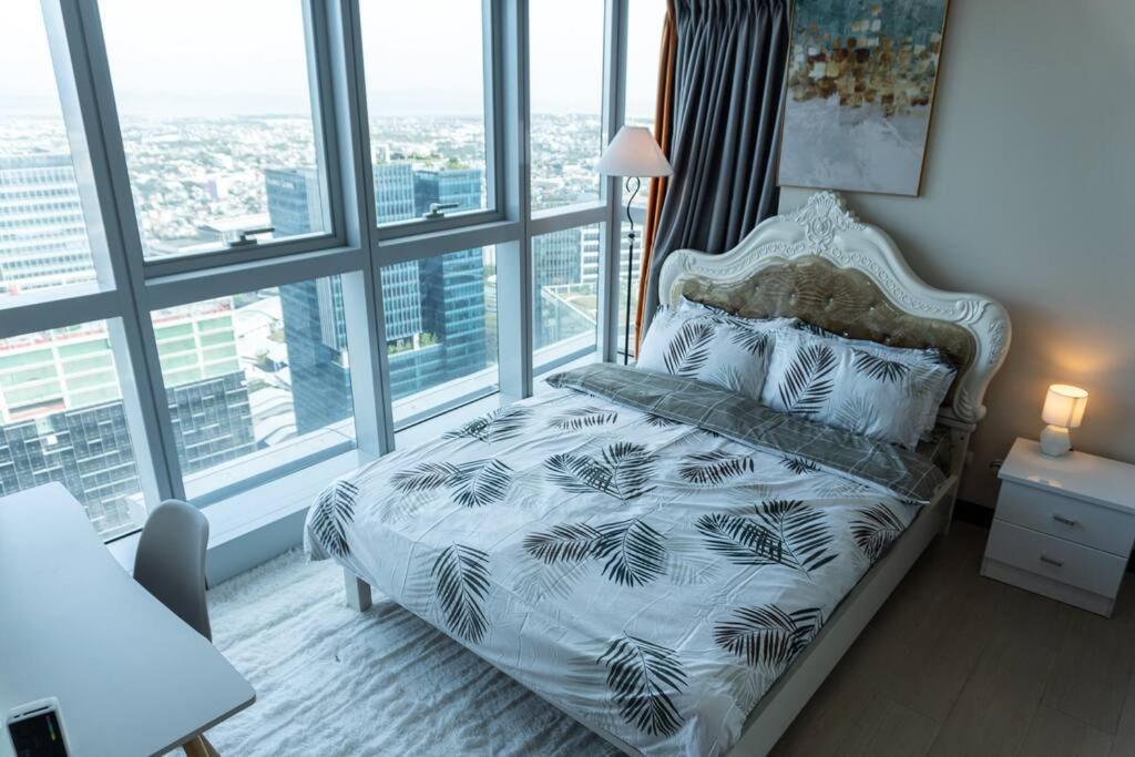 A2J Luxury 2Br Bgc Uptown Suite Near Uptown Mall Manila Zewnętrze zdjęcie