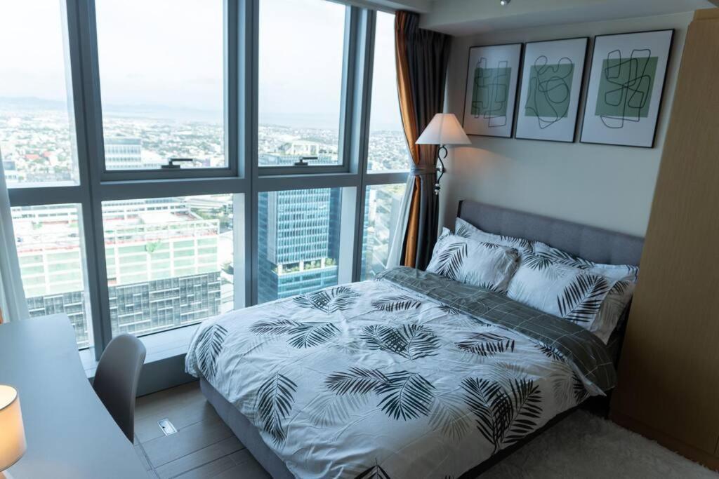 A2J Luxury 2Br Bgc Uptown Suite Near Uptown Mall Manila Zewnętrze zdjęcie