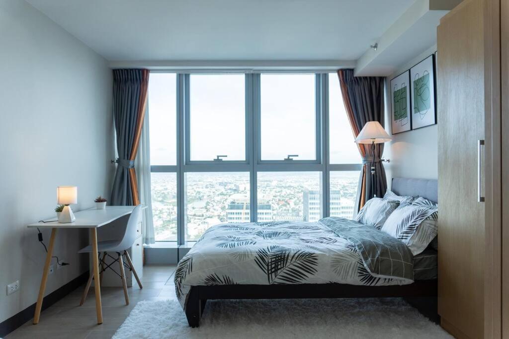 A2J Luxury 2Br Bgc Uptown Suite Near Uptown Mall Manila Zewnętrze zdjęcie