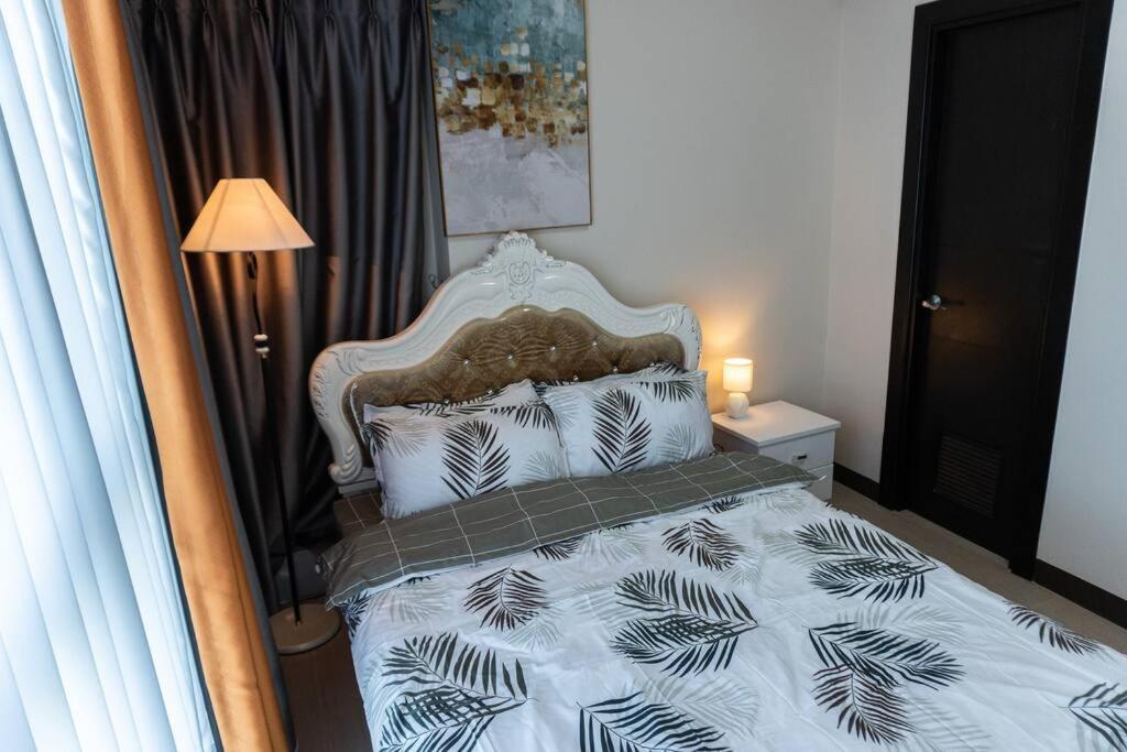A2J Luxury 2Br Bgc Uptown Suite Near Uptown Mall Manila Zewnętrze zdjęcie