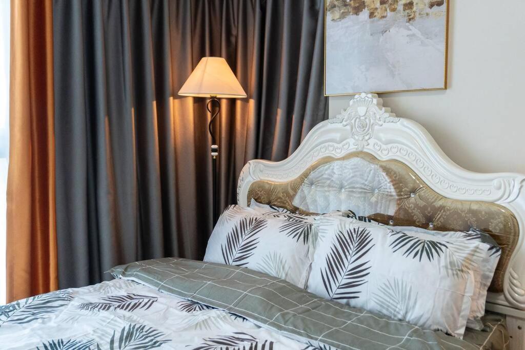 A2J Luxury 2Br Bgc Uptown Suite Near Uptown Mall Manila Zewnętrze zdjęcie