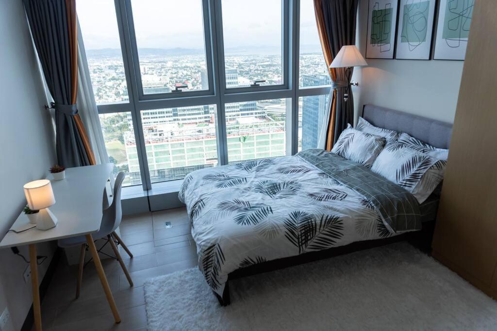 A2J Luxury 2Br Bgc Uptown Suite Near Uptown Mall Manila Zewnętrze zdjęcie