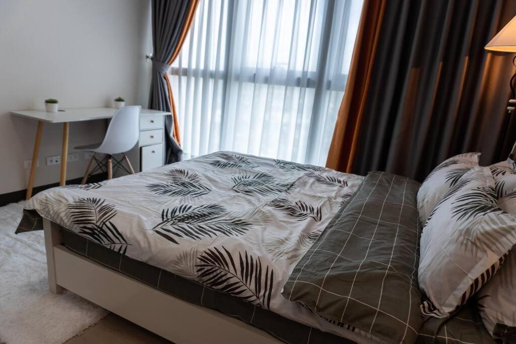 A2J Luxury 2Br Bgc Uptown Suite Near Uptown Mall Manila Zewnętrze zdjęcie