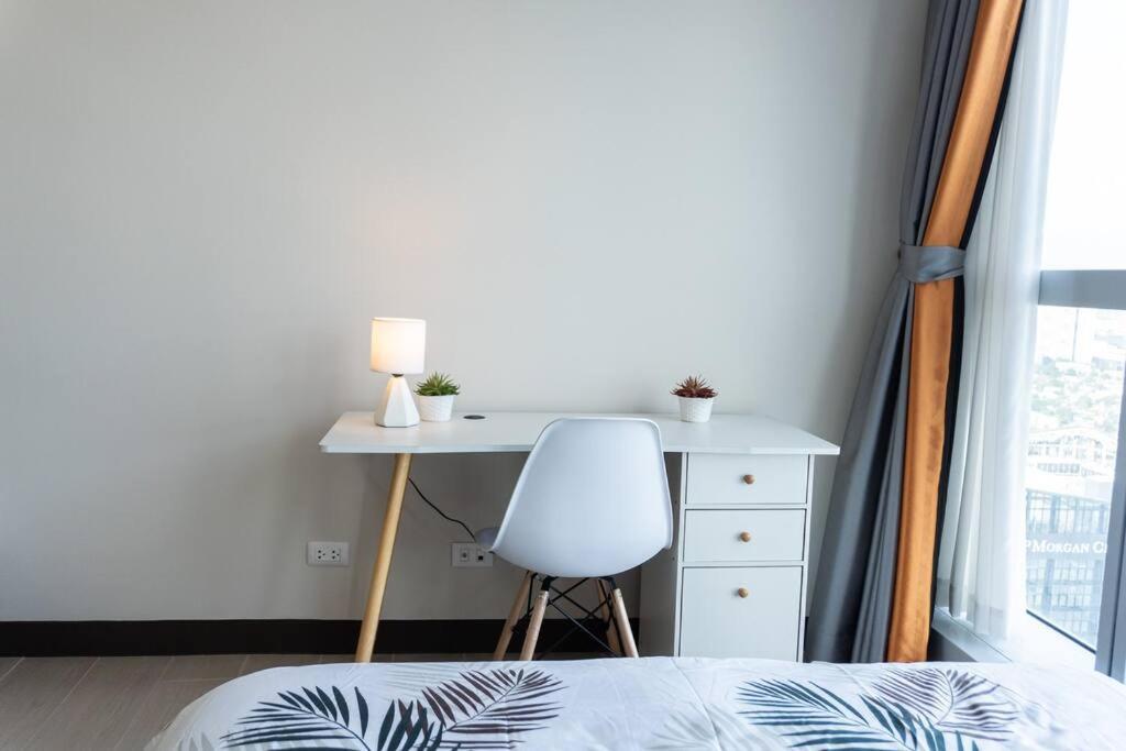 A2J Luxury 2Br Bgc Uptown Suite Near Uptown Mall Manila Zewnętrze zdjęcie