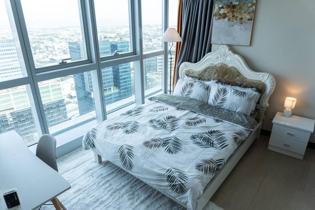 A2J Luxury 2Br Bgc Uptown Suite Near Uptown Mall Manila Zewnętrze zdjęcie