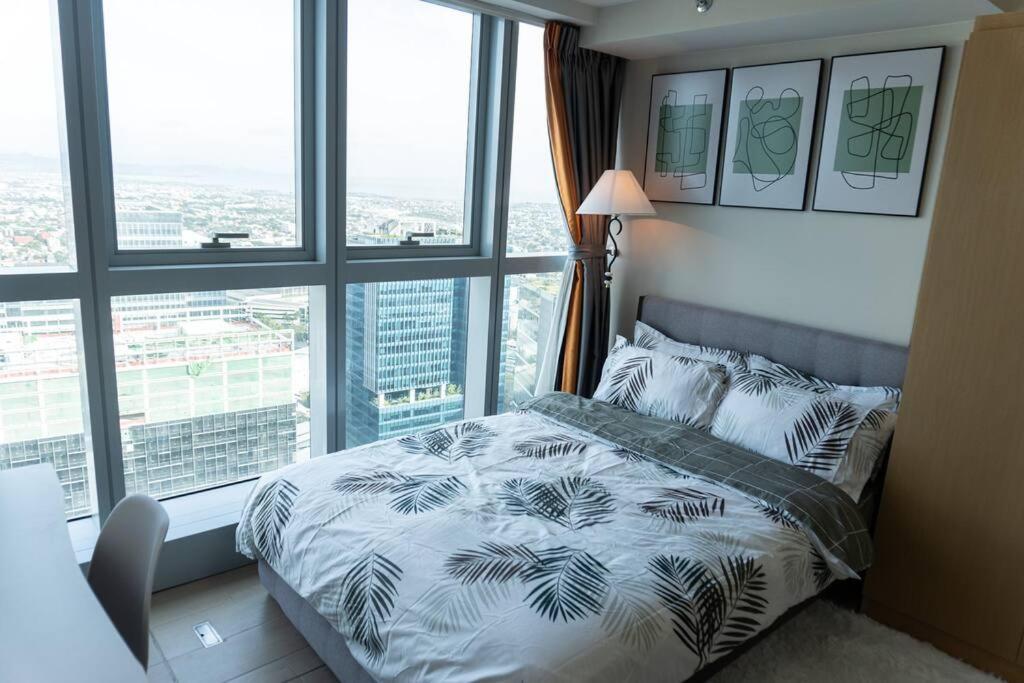 A2J Luxury 2Br Bgc Uptown Suite Near Uptown Mall Manila Zewnętrze zdjęcie