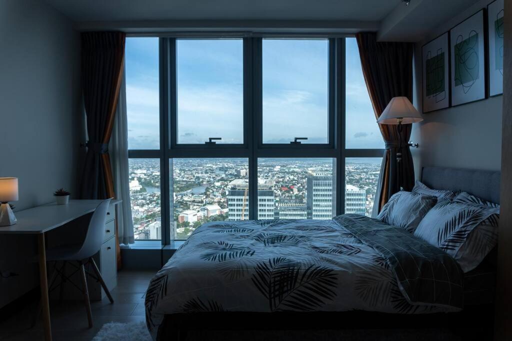 A2J Luxury 2Br Bgc Uptown Suite Near Uptown Mall Manila Zewnętrze zdjęcie