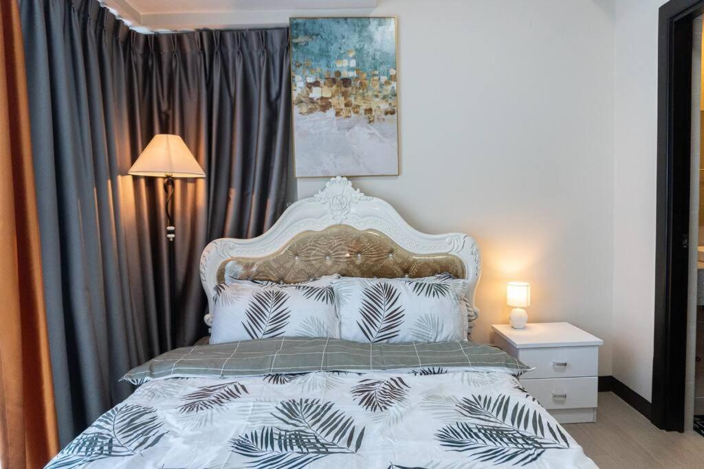 A2J Luxury 2Br Bgc Uptown Suite Near Uptown Mall Manila Zewnętrze zdjęcie