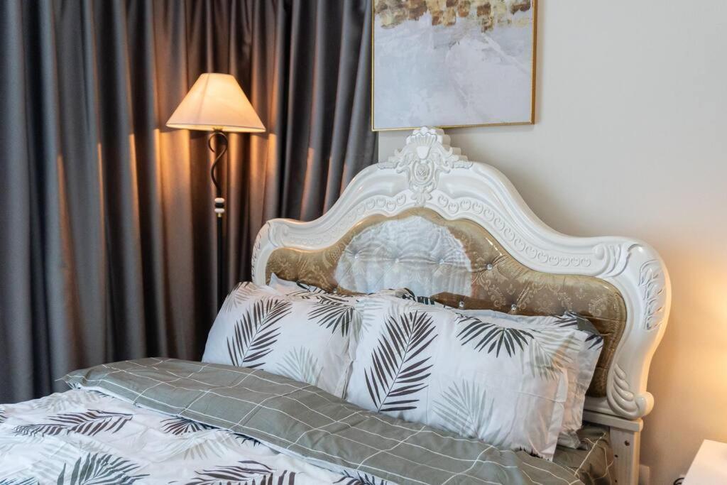 A2J Luxury 2Br Bgc Uptown Suite Near Uptown Mall Manila Zewnętrze zdjęcie