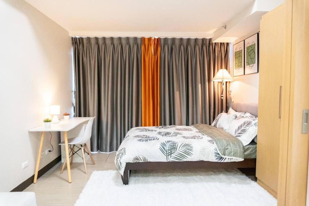 A2J Luxury 2Br Bgc Uptown Suite Near Uptown Mall Manila Zewnętrze zdjęcie