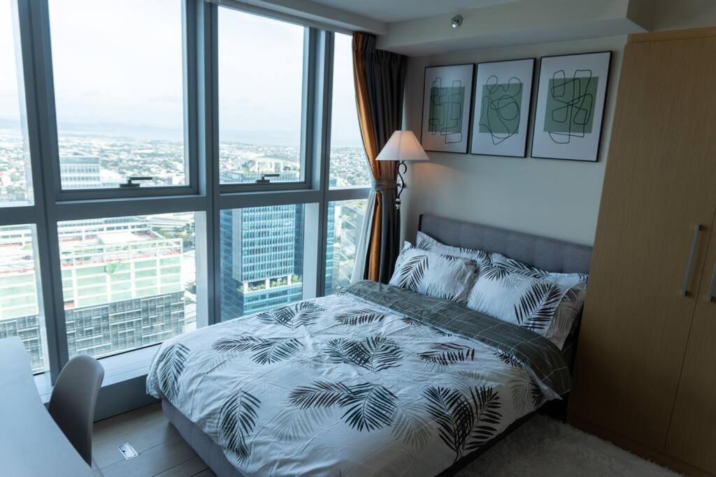 A2J Luxury 2Br Bgc Uptown Suite Near Uptown Mall Manila Zewnętrze zdjęcie
