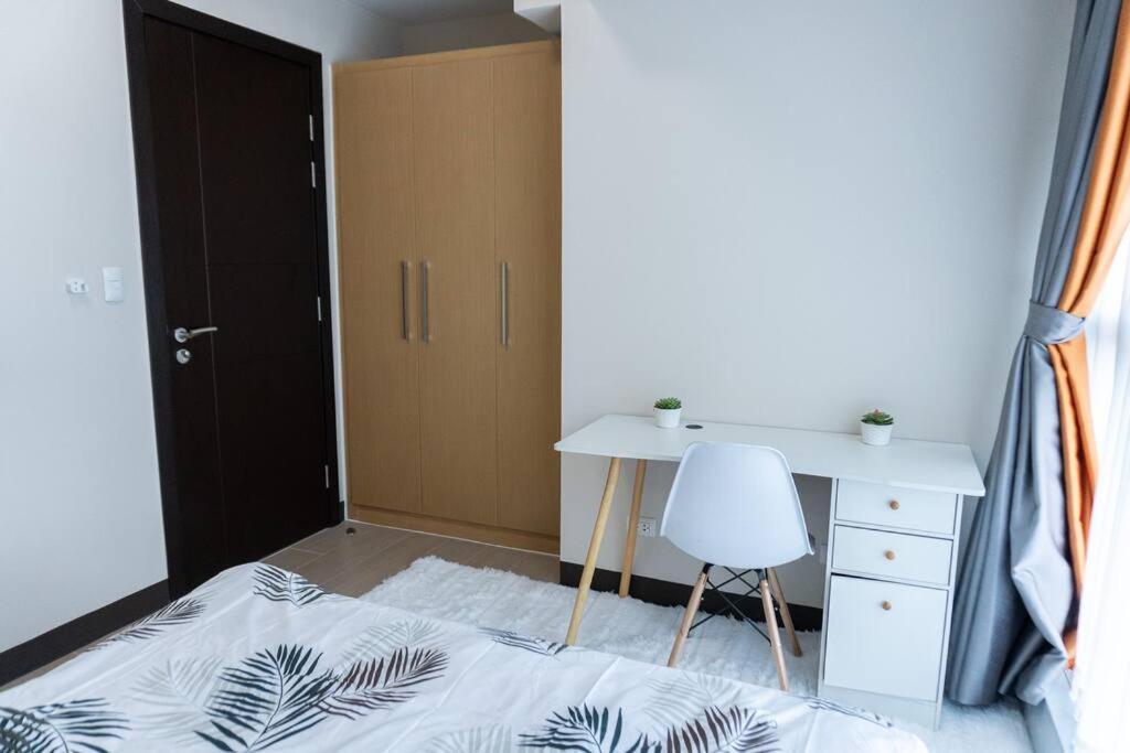 A2J Luxury 2Br Bgc Uptown Suite Near Uptown Mall Manila Zewnętrze zdjęcie