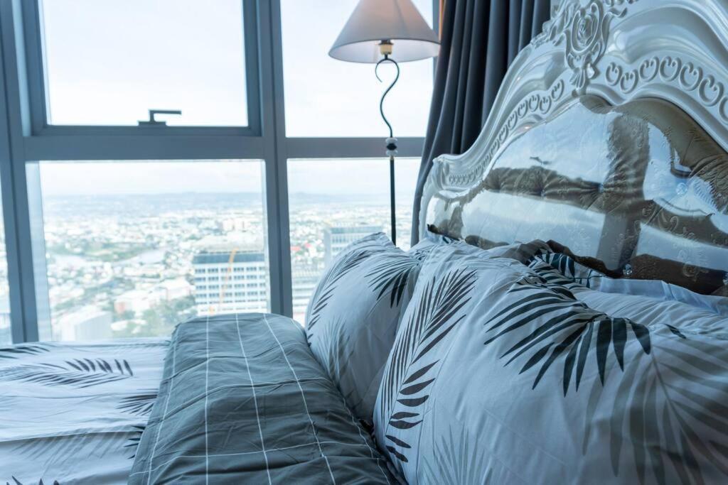 A2J Luxury 2Br Bgc Uptown Suite Near Uptown Mall Manila Zewnętrze zdjęcie