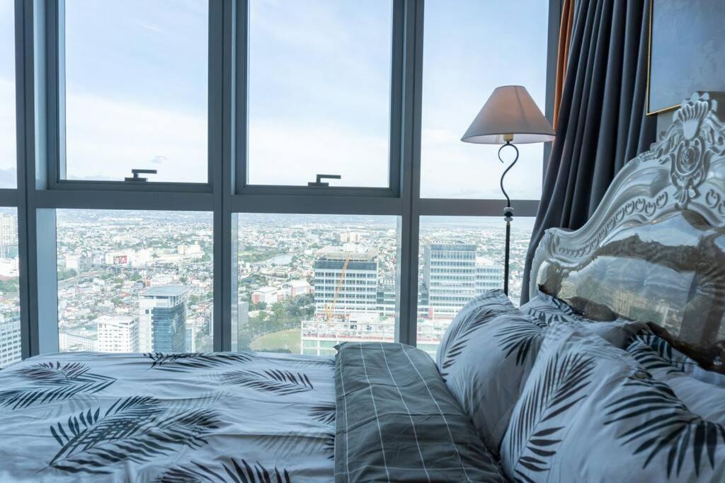 A2J Luxury 2Br Bgc Uptown Suite Near Uptown Mall Manila Zewnętrze zdjęcie