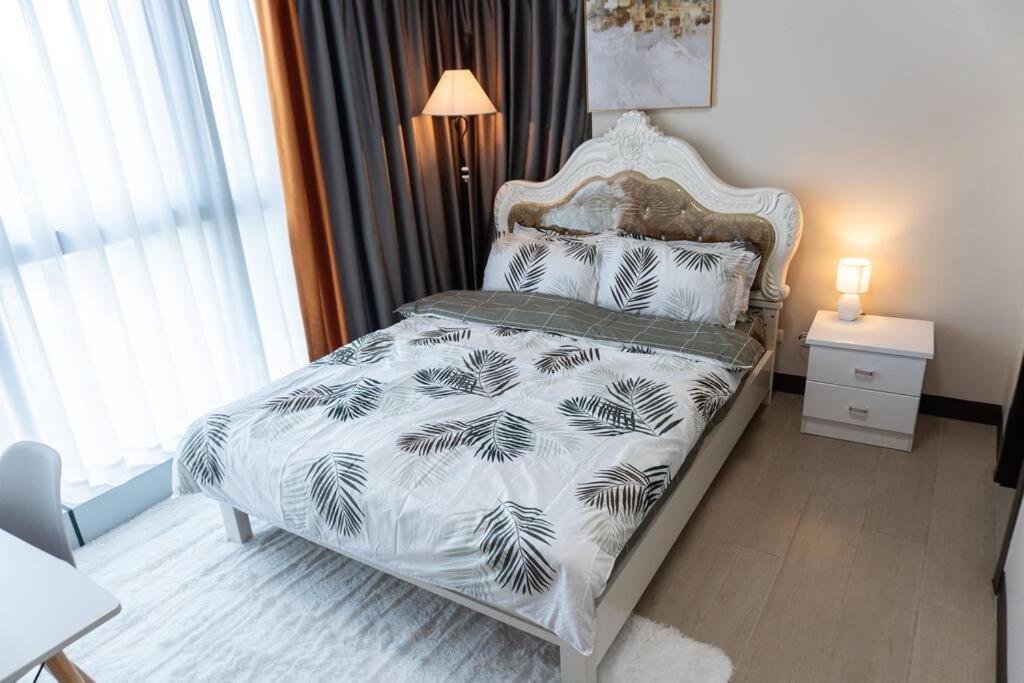 A2J Luxury 2Br Bgc Uptown Suite Near Uptown Mall Manila Zewnętrze zdjęcie